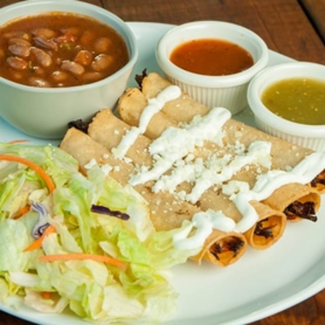 Taco Los Dorados.